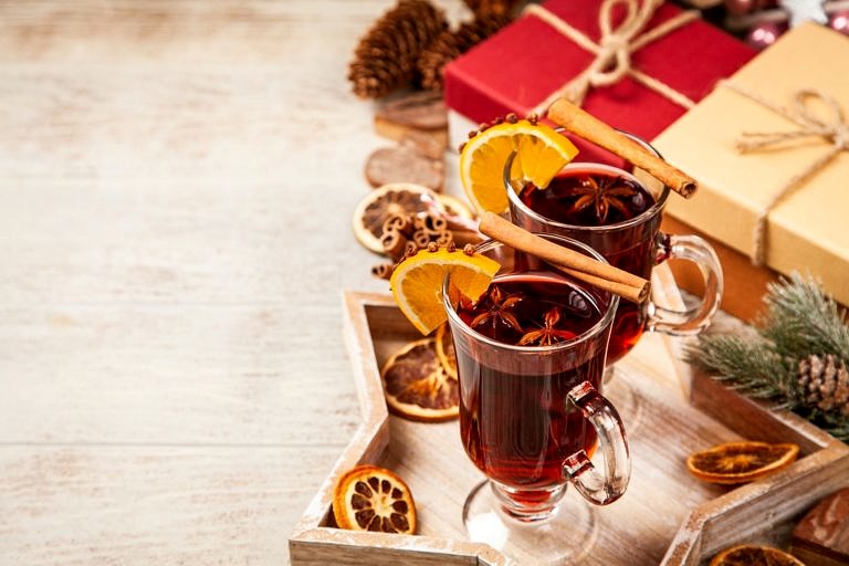 A special way of preparing mulled wine by the Glass Group of FAU