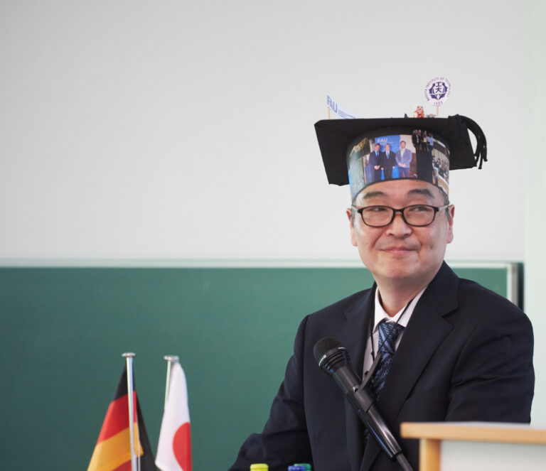 Congratulations to Prof. Dr. Ken-ichi Kakimoto!